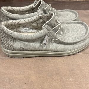 Hey Dude Men's Light Gray Loafers